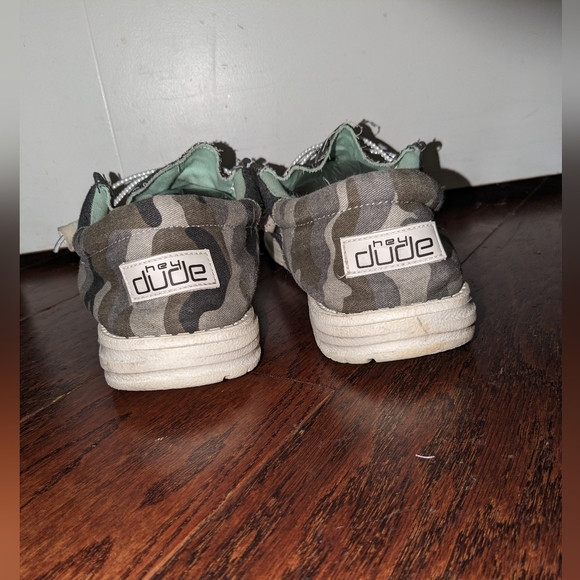 Men's Hey Dudes - Picture 4 of 5